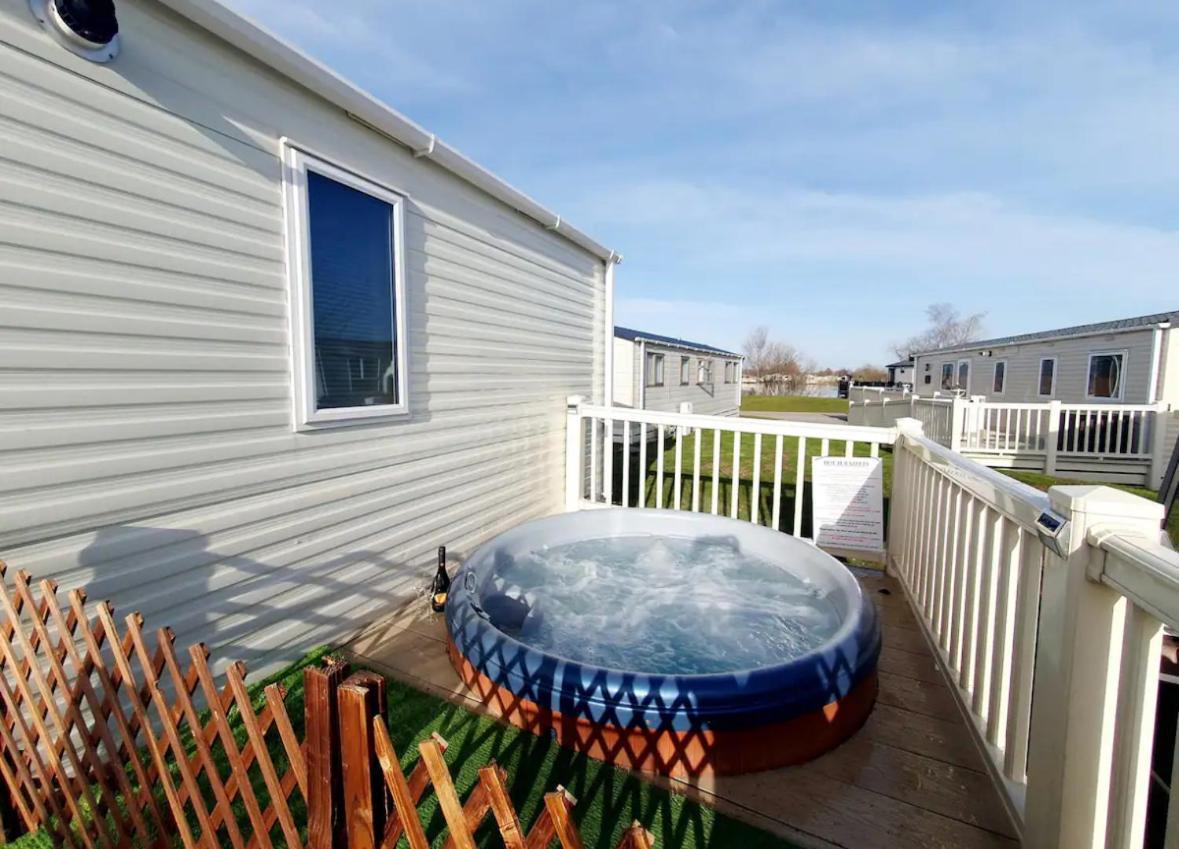 15 Kestrel Close Hot Tub Retreat Таттершелл Екстер'єр фото